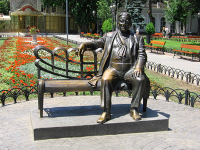 Памятник Леониду Утесову