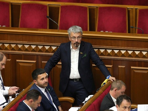 Нардеп від «Слуги народу» пояснив необхідність перезавантаження влади в Києві