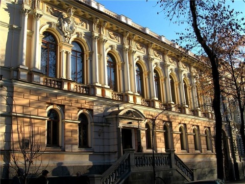 У музеї Ханенків можна побачити китайських народних героїв