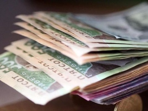 Кому, скільки, за що… З початком року в Україні почали діяти нові важливі закони