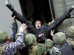 Великобритания применит к украинским чиновникам санкции?