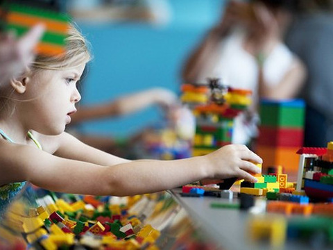 100 пілотних шкіл забезпечать методикою LEGO