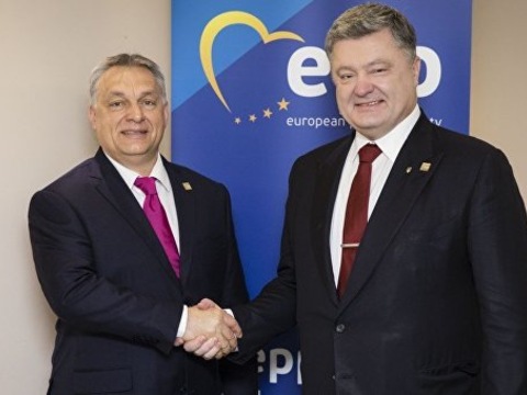 Порошенко домовився з угорським прем’єром про продовження діалогу щодо закону про освіту