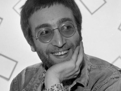 В Британії серед купи сміття знайшли раніше невідомі фото Леннона