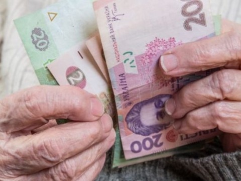 Міністр пояснив, чому відрізняється розмір надбавок пенсіонерам