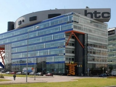 Затяжне падіння. Компанія HTC звільняє півтори тисячі співробітників