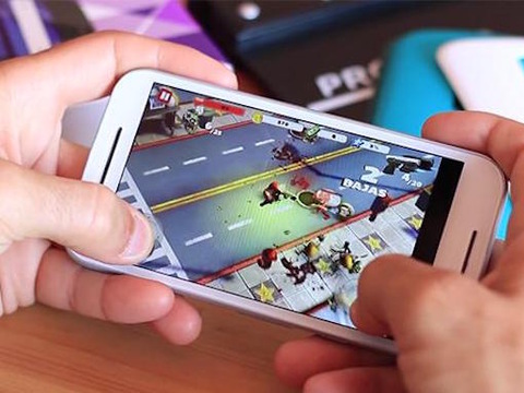 Вчені довели, що звичайні ігри на смартфоні знімають стрес краще за медитацію