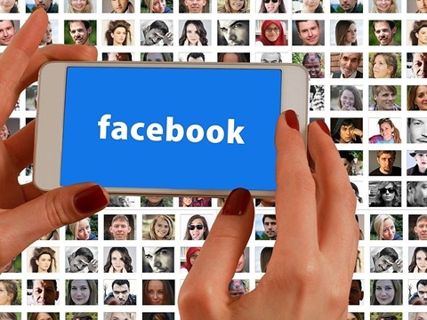 ЄС дав Facebook два тижні на пояснення скандалу із витоком даних