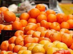 У Туреччині людям безкоштовно роздали 20 тонн фруктів, які завернула Росія