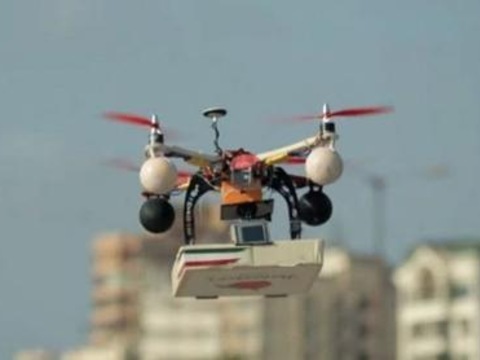 У Китаї запустили сервіс доставки їжі дронами