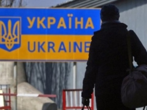 Скільки ще в Україні триватиме трудова міграція і чому виїжджають українці: дані НБУ