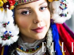 Тіна Кароль приміряла шикарну весільну сукню