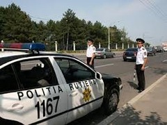 Молдавським дорожнім поліцейським заборонили мати при собі більше 8 доларів