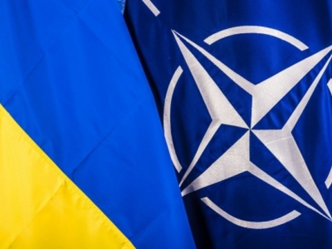 Угорщина заветувала наступне засідання комісії НАТО-Україна