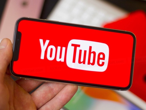 YouTube за три місяці видалив 8,3 мільйона відеороликів