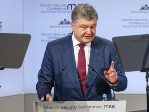 У Мюнхені Порошенко намагався прив’язати події в Україні до світового контексту — експерт