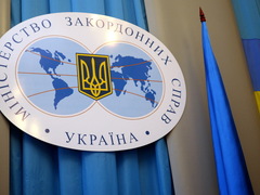 У МЗС опрацьовують питання в’їзду до України громадян РФ за біометричними паспортами