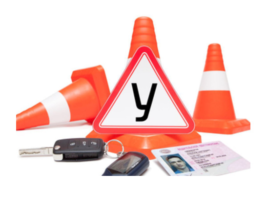 В уряді запропонували відмовитися від обов’язкового закінчення автошколи