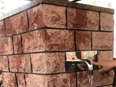 У Києві відкрили перший бювет з кнопками