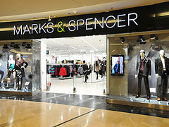 Marks & Spencer закриває десятки магазинів