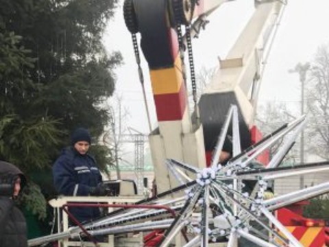 На головній новорічній ялинці країни встановили зірку