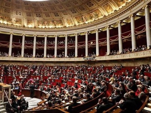 Нацзбори Франції відхилили пропозицію лівих про вотум недовіри уряду