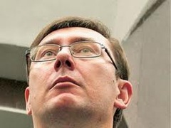 Янукович помилував Юрія Луценка