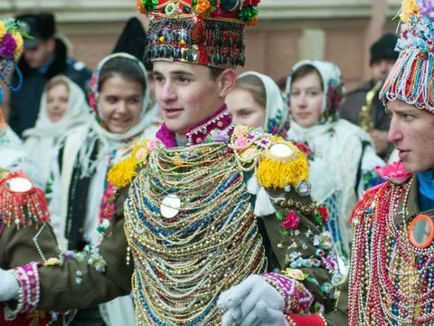 У середині січня Чернівці перетворяться на карнавальну столицю України