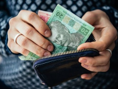Ціна держави: які податки українці платять із зарплати