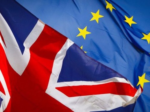 Англійці хочуть Brexit, але тільки з угодою
