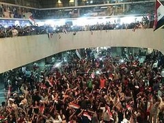 Протестувальники в Іраку захопили парламент