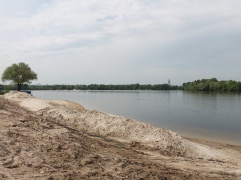 У Києві на Троєщині облаштують новий пляж