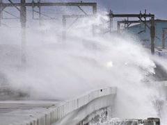 На Шотландію обрушився ураган — відключено електрику і закрито школи