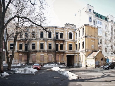 Київ вимагає передачі Будинку Сікорського в комунальну власність