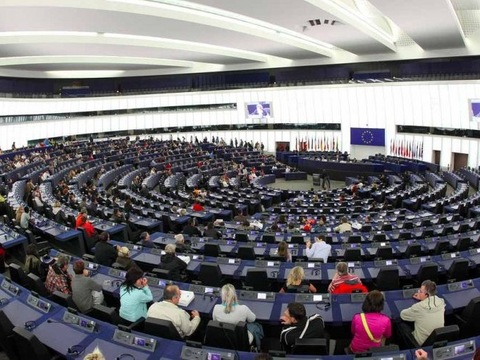 У Європарламенті підтримали введення санкцій проти Польщі