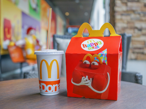 McDonald’s у Новій Зеландії додаватиме до Happy Meal книжки замість іграшок