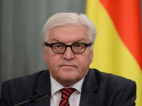 Президент Німеччини відмовився змінювати «гендерні» слова гімну
