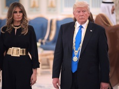 Німецькі ЗМІ присоромили Меланію Трамп за непокриту голову у Саудівській Аравії