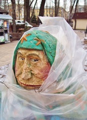 Скульптура «Бабуся класична»