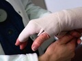 Потерпілих на виробництві забезпечують ліками безоплатно