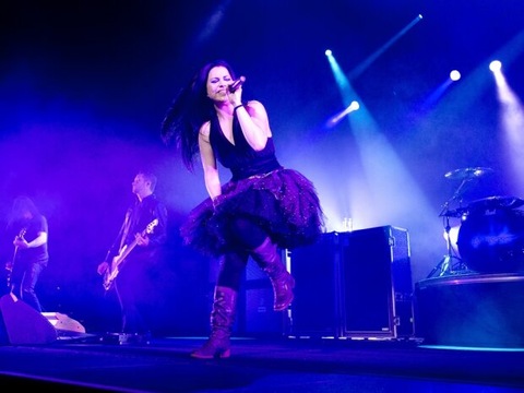 Evanescence зіграли в Києві неймовірний концерт і приготували сюрприз українцям