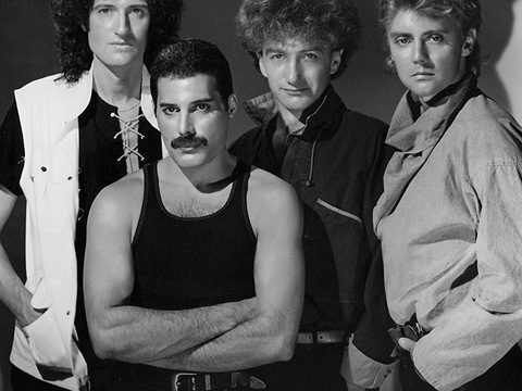 Легендарні Queen знімуть три нові кліпи