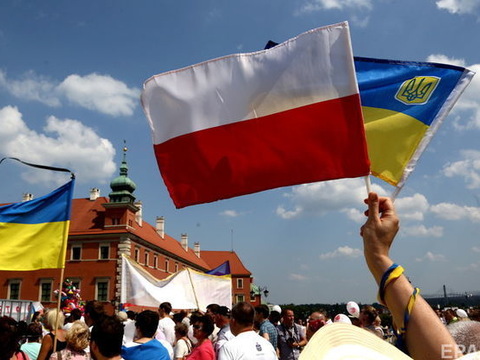 У посольстві України спростували інформацію про десятки тисяч біженців у Польщі