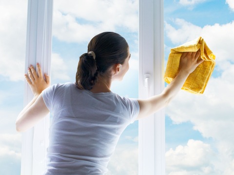 Чисті вікна та відкриті штори — запорука здоров’я