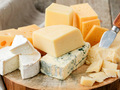 Експерт розповів, скільки можна їсти сиру без шкоди для фігури